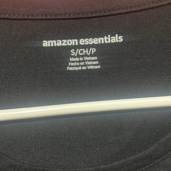 Amazon Essentials Women's Long-Sleeve Crewneck Smocked Cuff T-Shirt - Picture 8 of 11